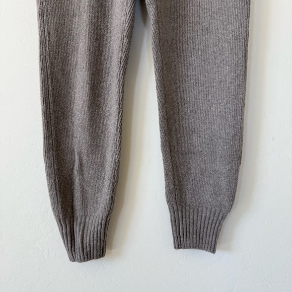 Abercrombie & Fitch Cozy Taupe 90’s Drawstring Sweater Joggers Medium - Picture 3 of 7